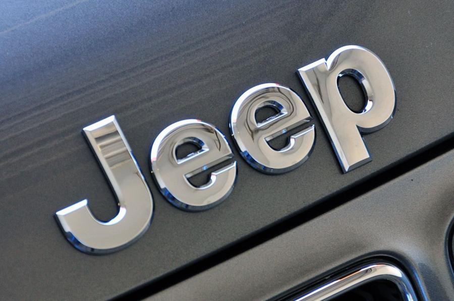  Jeep Grand Cherokee SRT8 2012 года  (фото 182 из 186)